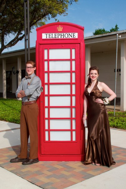 They remind me of the Doctor and Riversong from "Doctor Who"!